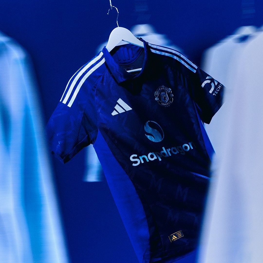 Manchester United 2024/25 Away Jersey Shirt (Add Your Own Name & Number)