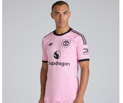 Manchester United 2025/26 Pink Goalkeeper Jersey Shirt Kit # 6