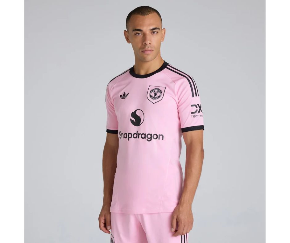 Manchester United 2025/26 Pink Goalkeeper Jersey Shirt Kit # 6