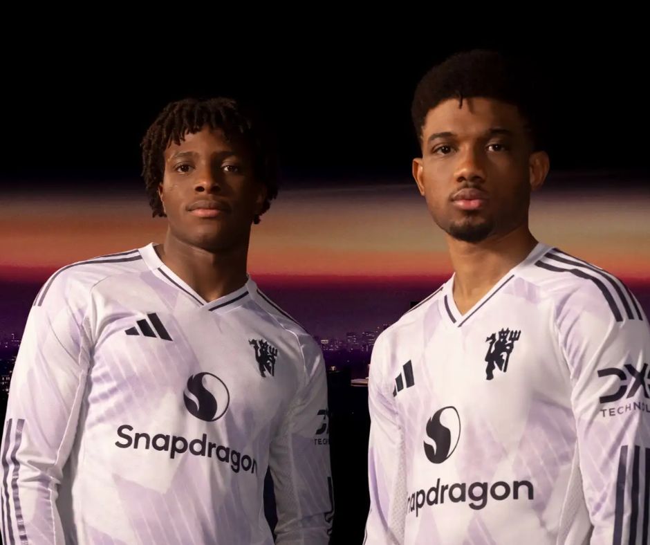 Manchester United 2025/26 Long Sleeve Player's Edition Away Jersey Shirt