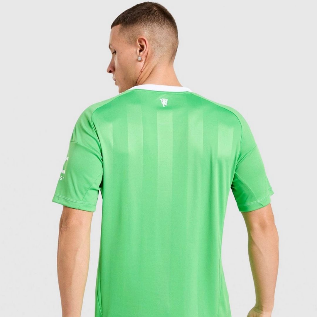 Manchester United 2025/26 Goalkeeper Jersey Shirt Kit # 3