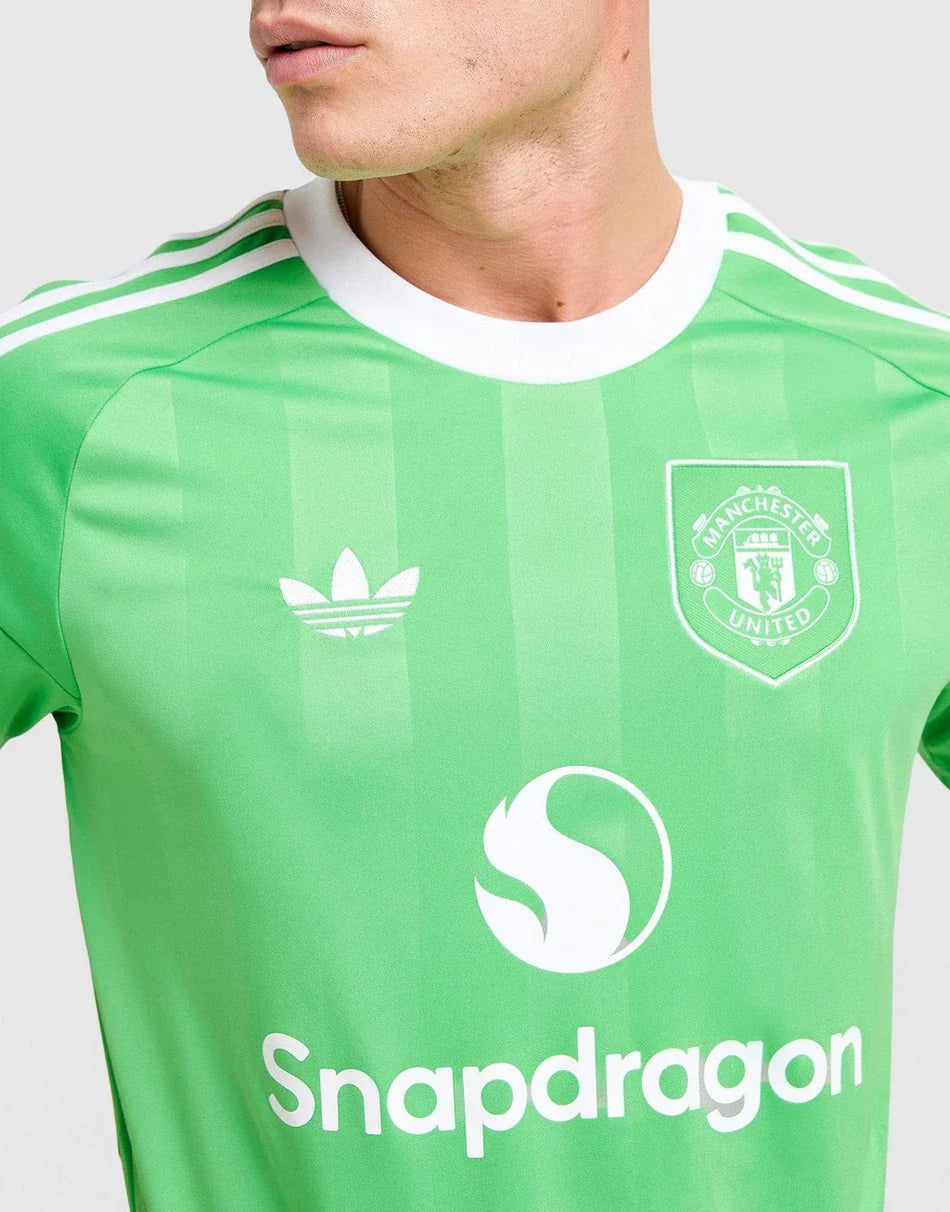 Manchester United 2025/26 Goalkeeper Jersey Shirt Kit # 3